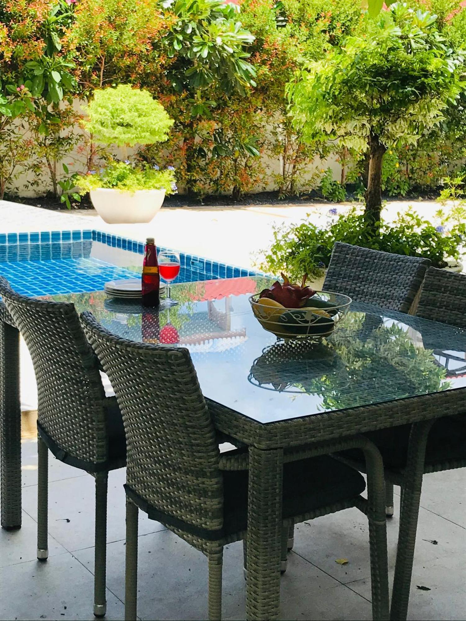民宿 Master Bedroom With Private Bathroom And Kitchen *